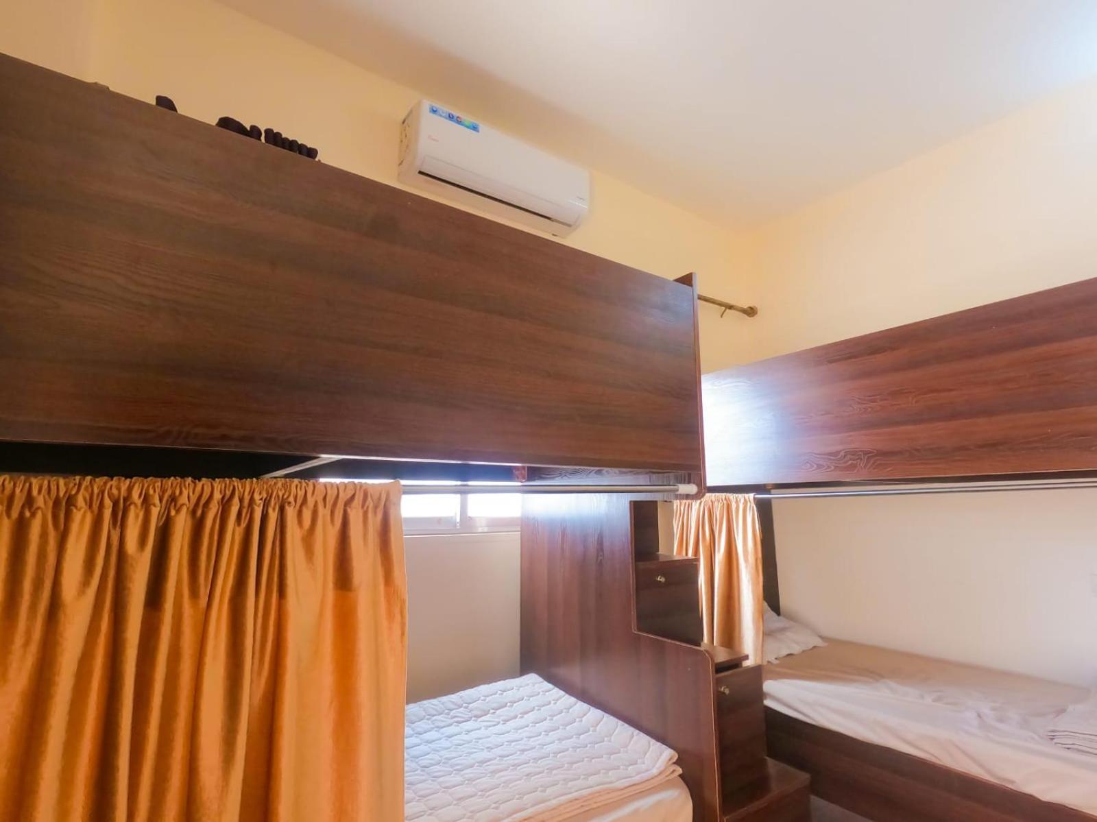 Pizza Street Hostel Aqaba Exterior photo